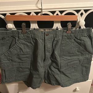 Red Head Brand Co.   Men’s cargo shorts